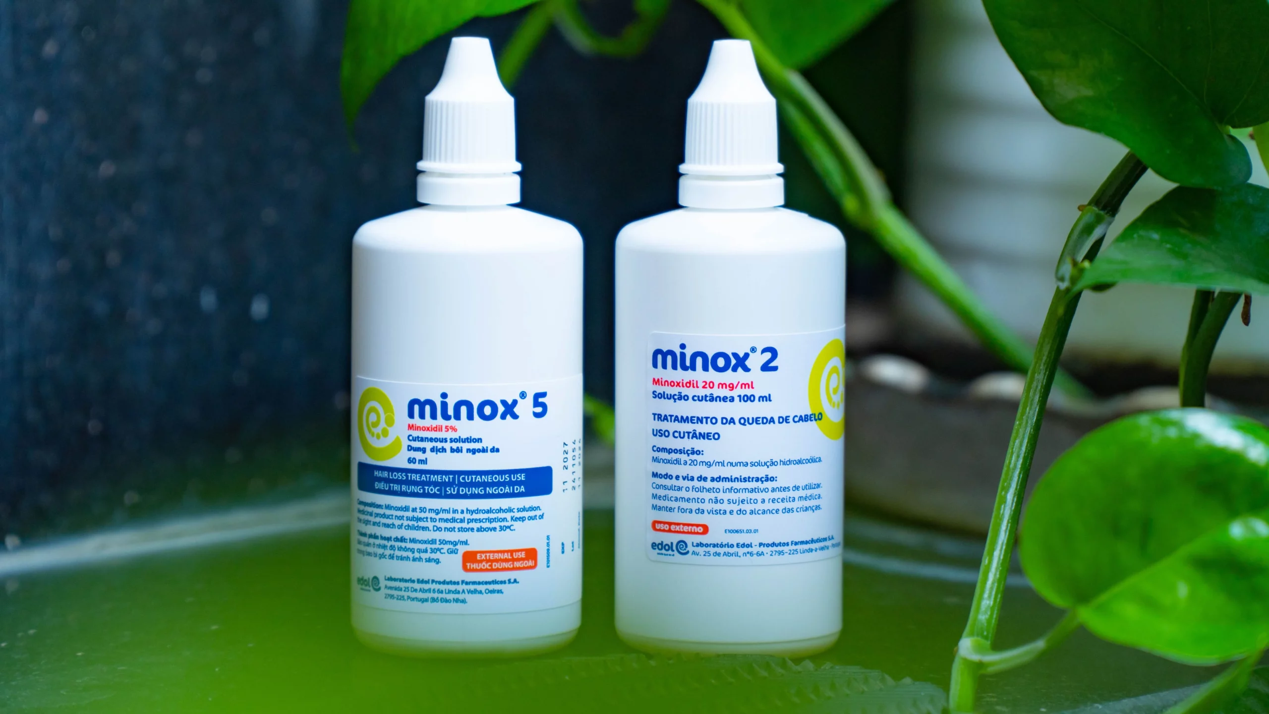 Minox 2% phù hợp cho da đầu nhạy cảm, còn Minox 5% thích hợp cho rụng tóc nặng hơn, cần sự can thiệp mạnh mẽ hơn