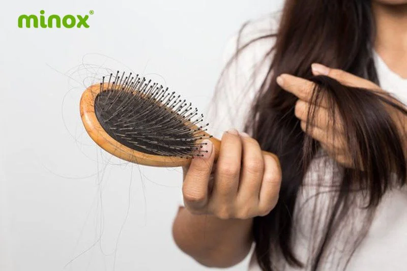 Khi cơ thể có sự bất ổn bên trong sẽ ảnh hưởng đến mái tóc