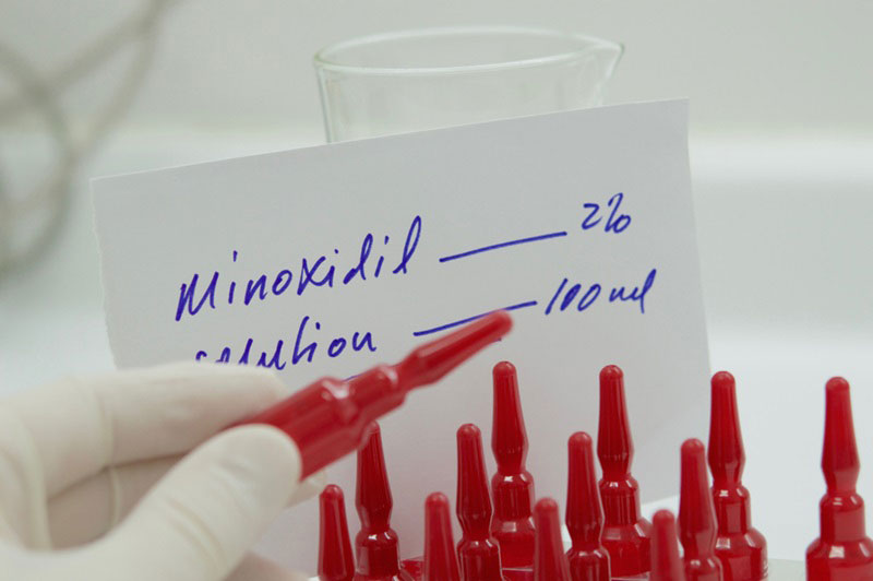 Minoxidil chính là “hoạt chất vàng” trong điều trị rụng tóc và hói đầu di truyền